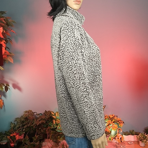 Cool Attitude Sherpa Quarter Zip LS top - Picture 8 of 13